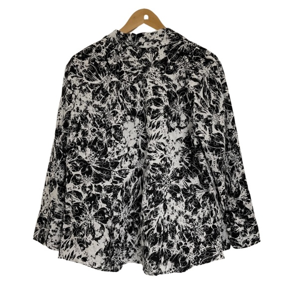 JM Collection Blouse, Black & White - Picture 2 of 8